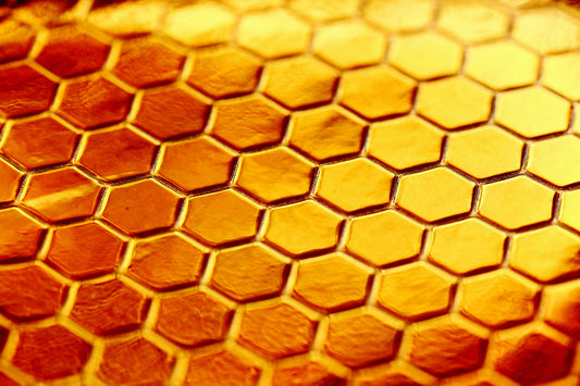 Honey: Nutritional Content, Health Benefits and Uses